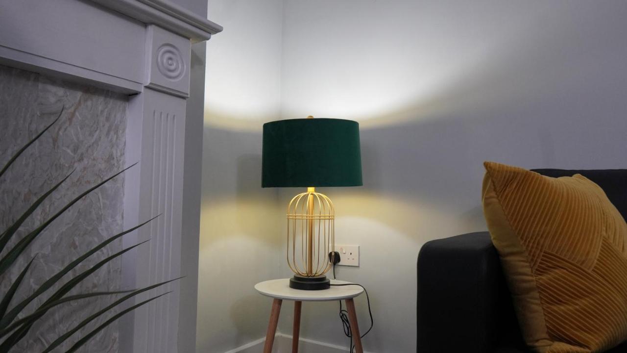 Portobello House - Four Bedroom House Perfect For Contractors - Sleeps 6 - Free Parking Вулвергемптон Экстерьер фото