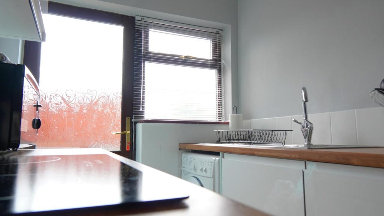 Portobello House - Four Bedroom House Perfect For Contractors - Sleeps 6 - Free Parking Вулвергемптон Экстерьер фото