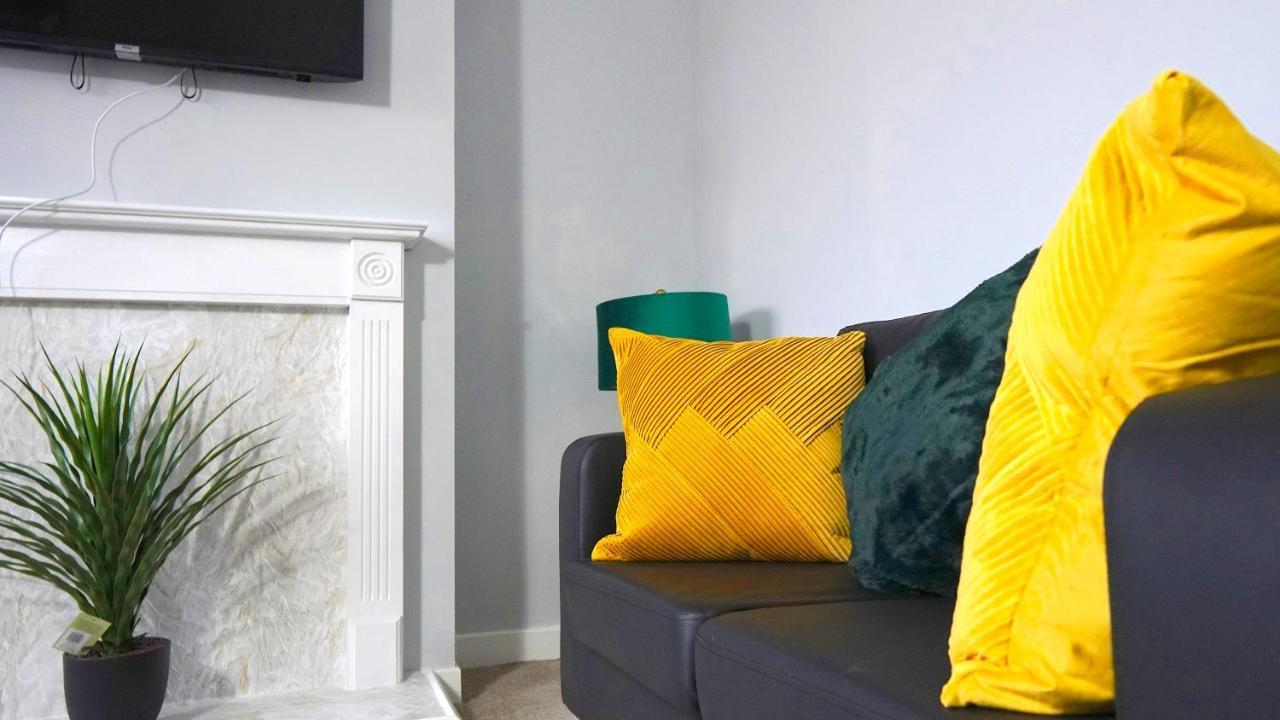 Portobello House - Four Bedroom House Perfect For Contractors - Sleeps 6 - Free Parking Вулвергемптон Экстерьер фото