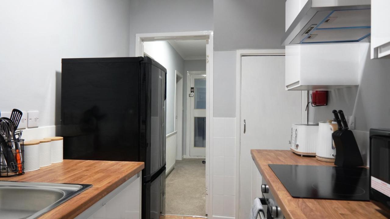 Portobello House - Four Bedroom House Perfect For Contractors - Sleeps 6 - Free Parking Вулвергемптон Экстерьер фото