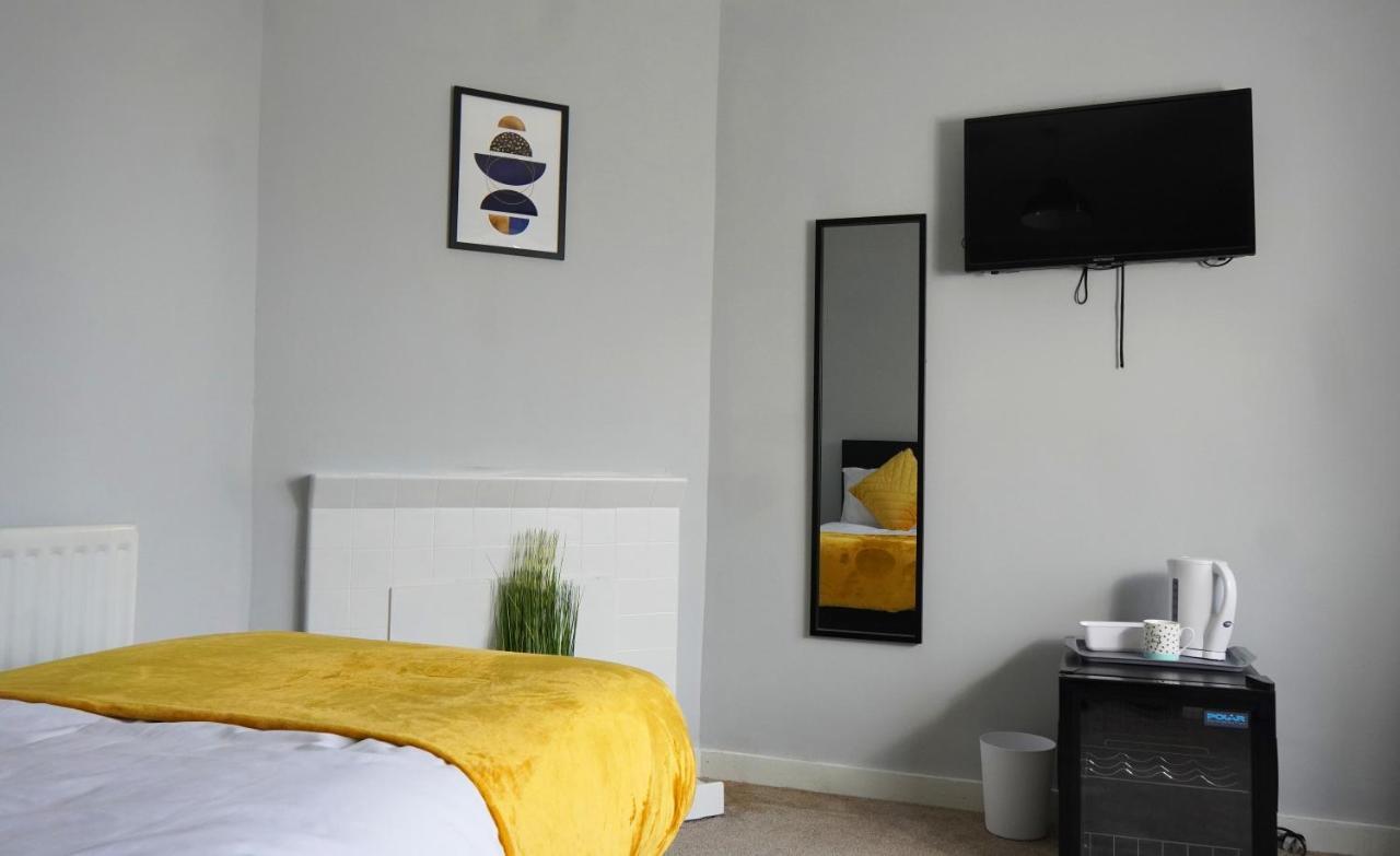 Portobello House - Four Bedroom House Perfect For Contractors - Sleeps 6 - Free Parking Вулвергемптон Экстерьер фото